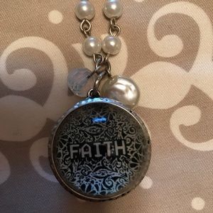 FAITH necklace